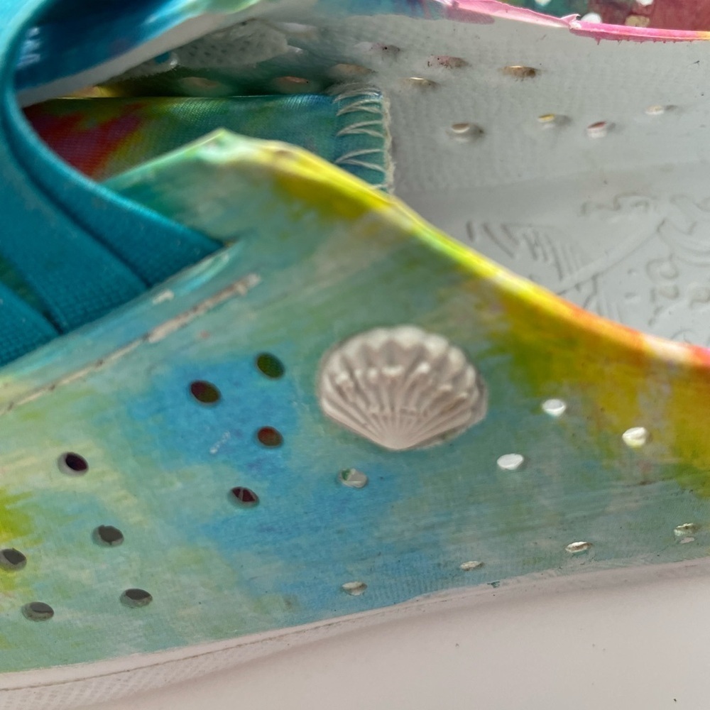 BLOWFISH Slip-on Rainbow /Pastel/Tiedye Foam Shoes - Size 3 - Picture 5 of 11